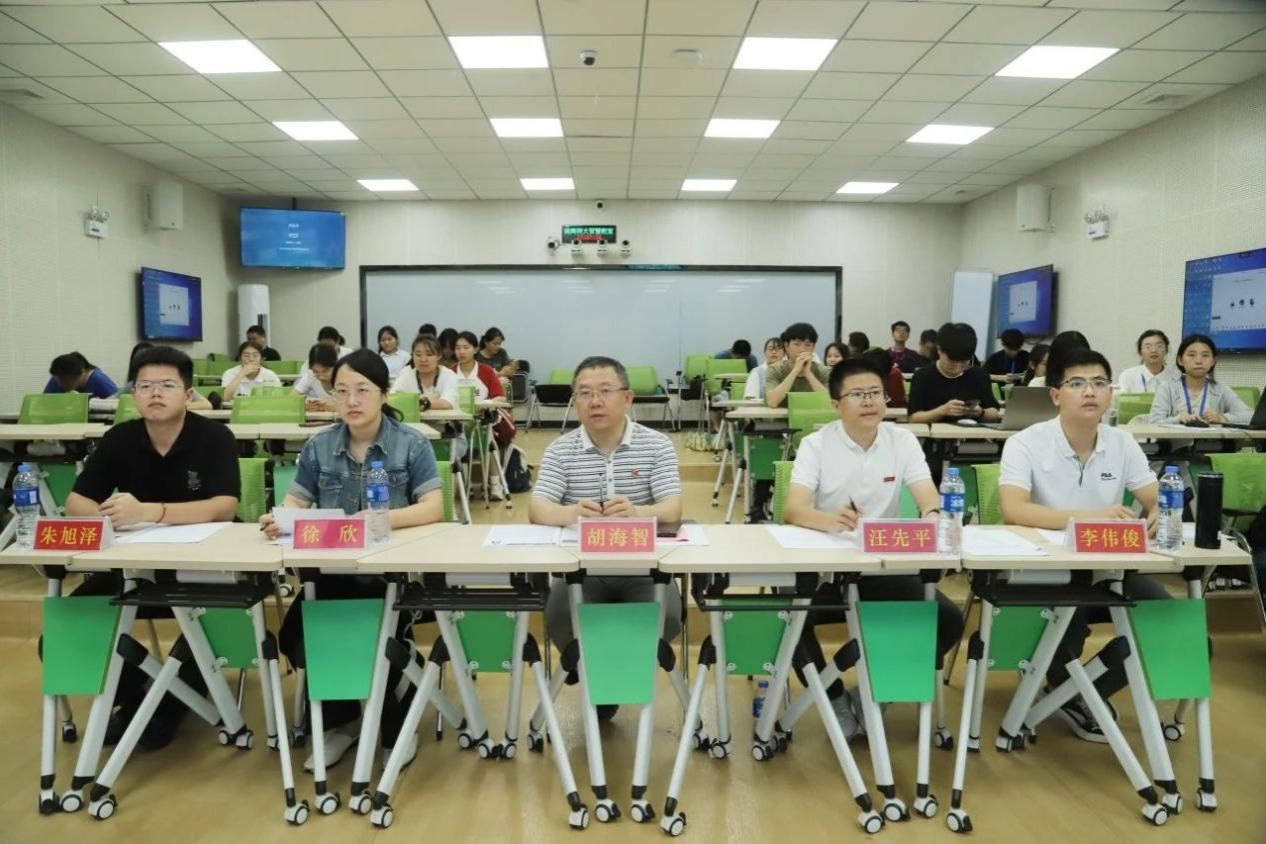 f6b0c4493802d9f26662764fa8209439