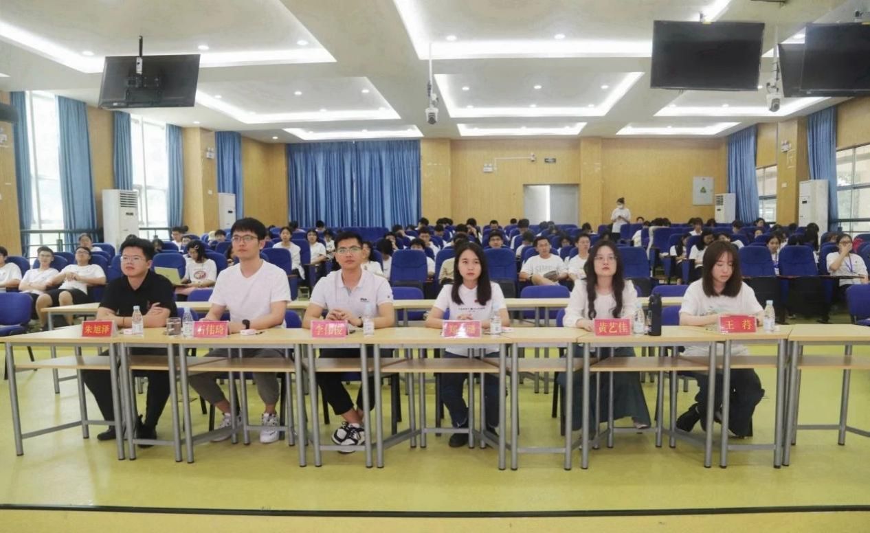 f622093ff7fb4145a55da1bdb2f256f2